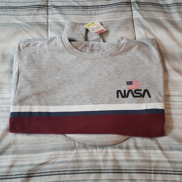 Freeze Tops - ♥️SALE♥️NASA TSHIRT